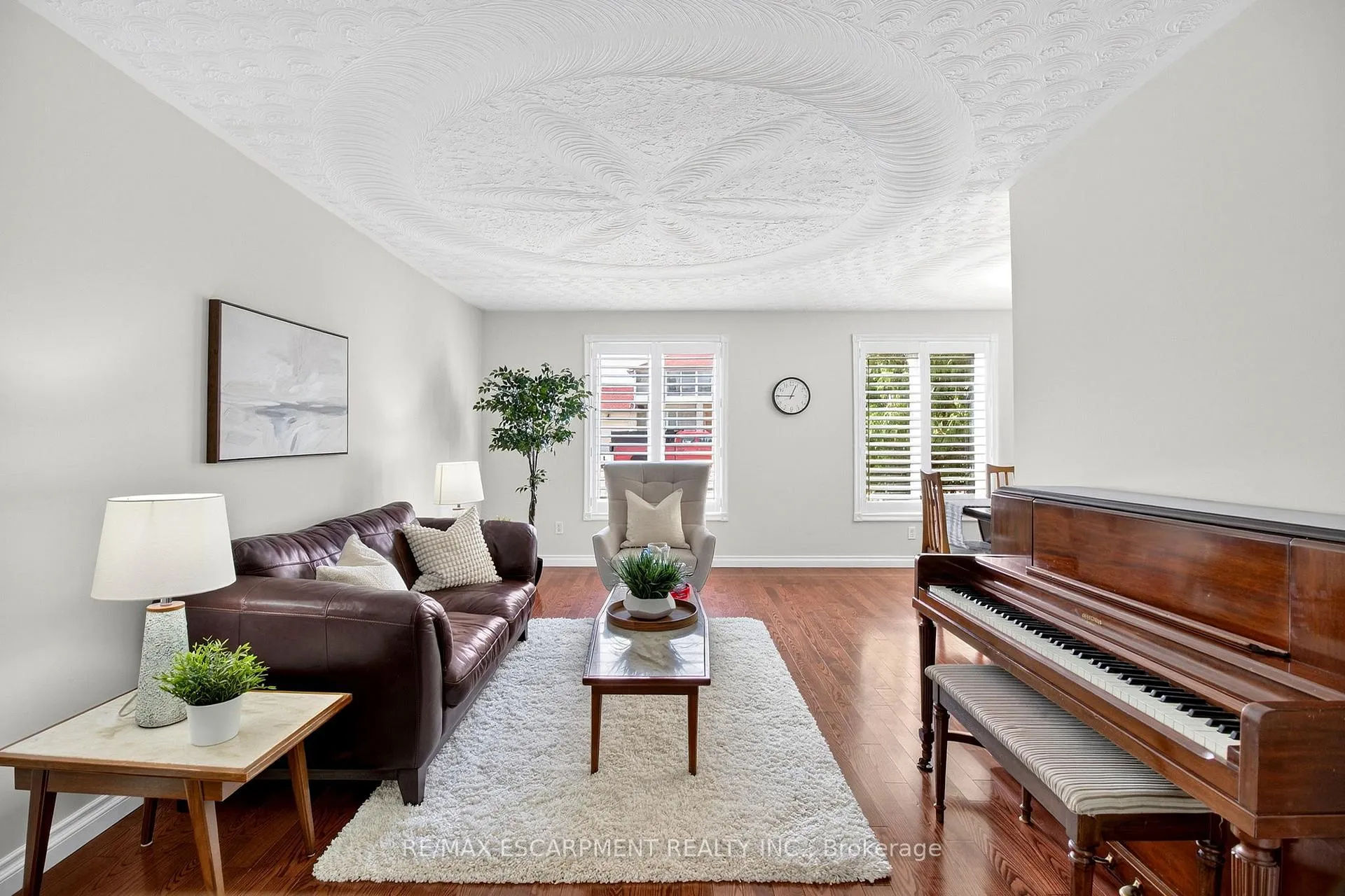 Photo 6 of 150 Solomon Crescent, Hamilton, Trenholme — HOMEH