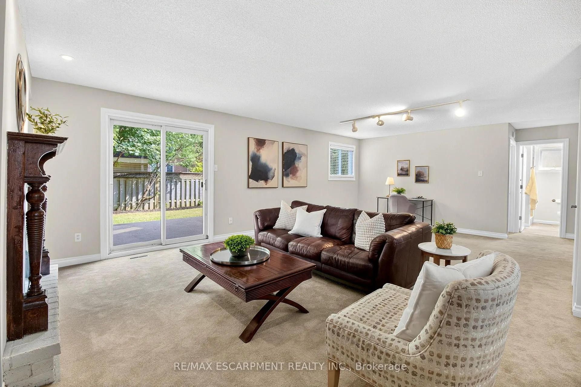Photo 16 of 150 Solomon Crescent, Hamilton, Trenholme — HOMEH