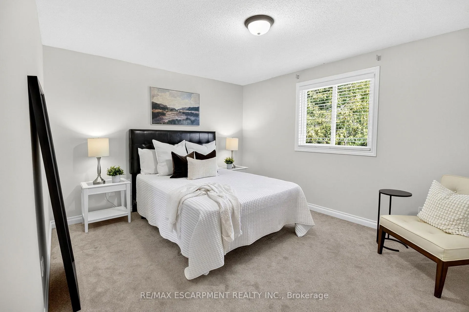 Photo 22 of 150 Solomon Crescent, Hamilton, Trenholme — HOMEH