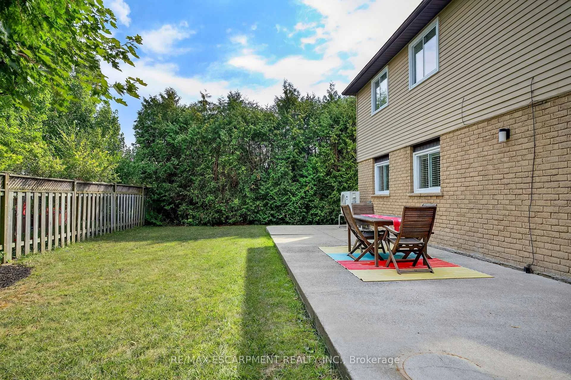 Photo 33 of 150 Solomon Crescent, Hamilton, Trenholme — HOMEH
