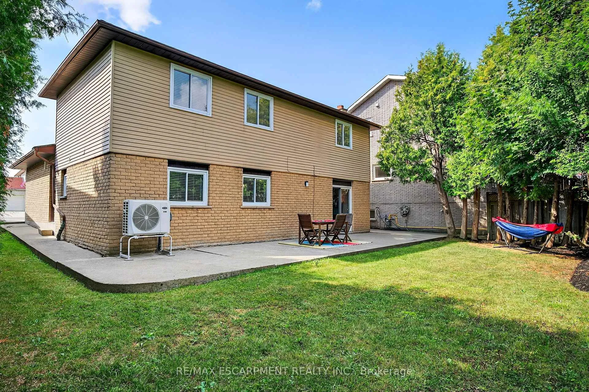 Photo 34 of 150 Solomon Crescent, Hamilton, Trenholme — HOMEH