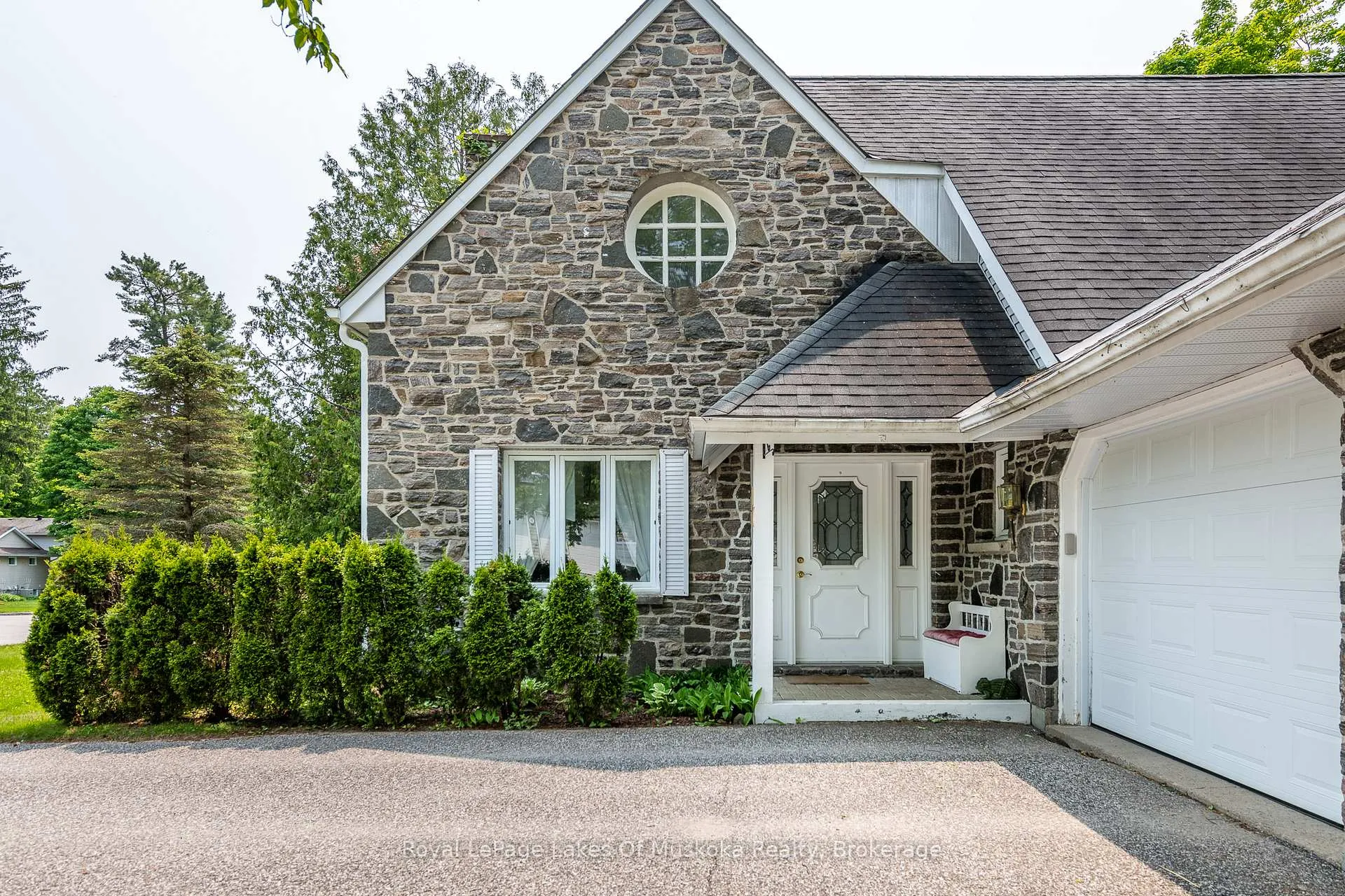 Photo 4 of 17 Sadler Drive, Bracebridge, Monck (Bracebridge) — HOMEH