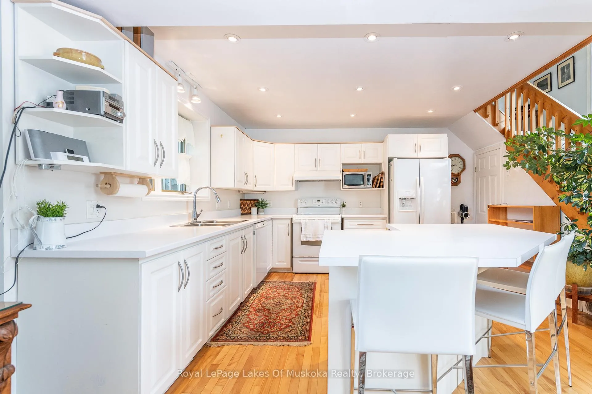 Photo 10 of 17 Sadler Drive, Bracebridge, Monck (Bracebridge) — HOMEH