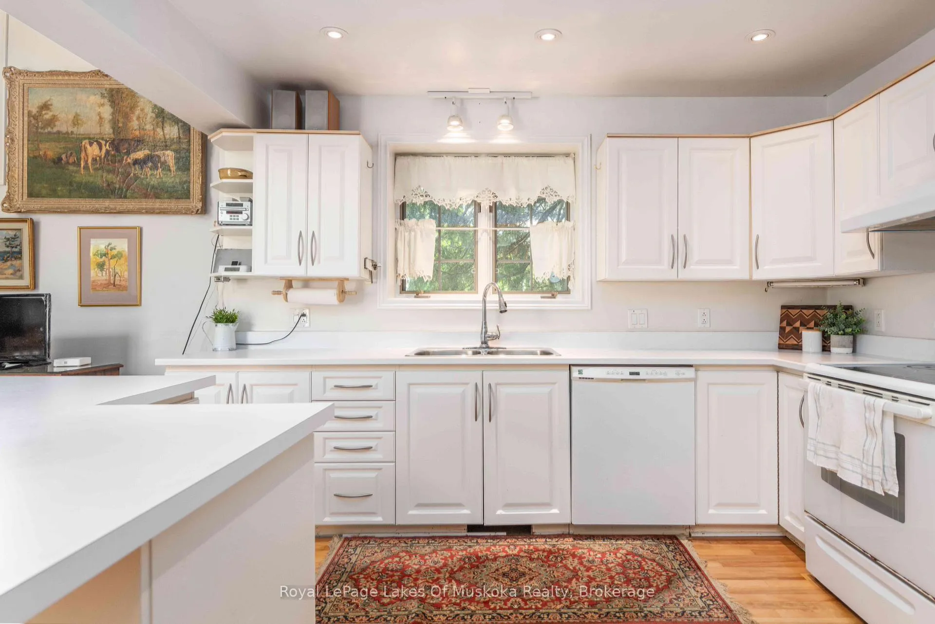 Photo 11 of 17 Sadler Drive, Bracebridge, Monck (Bracebridge) — HOMEH