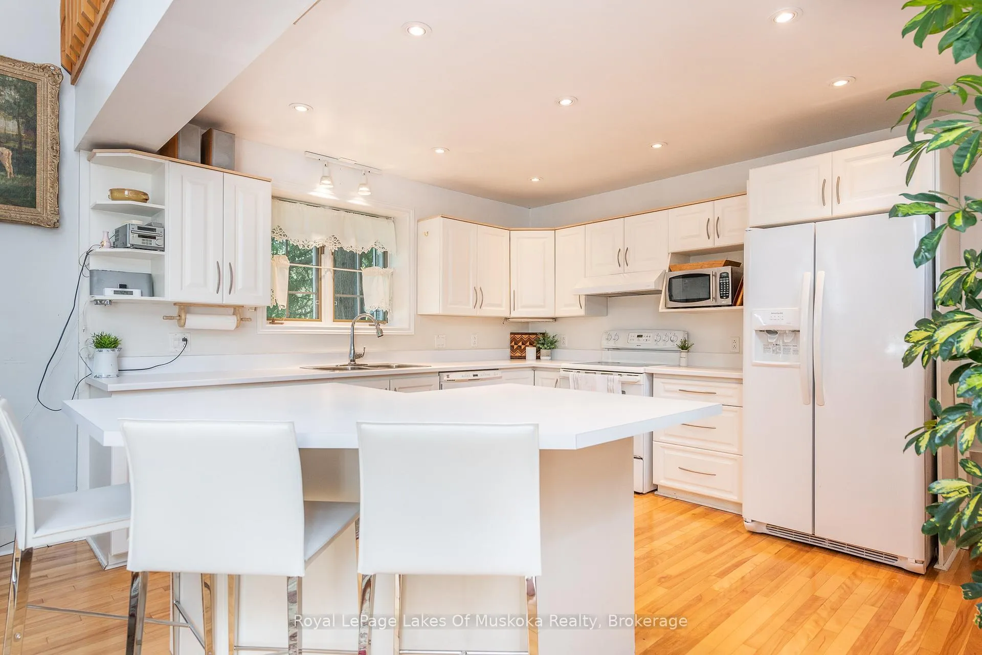 Photo 12 of 17 Sadler Drive, Bracebridge, Monck (Bracebridge) — HOMEH