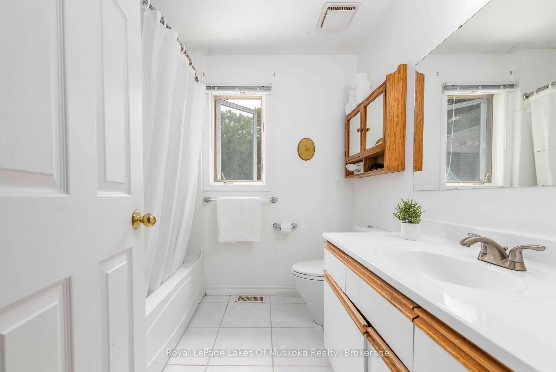 Photo 26 of 17 Sadler Drive, Bracebridge, Monck (Bracebridge) — HOMEH