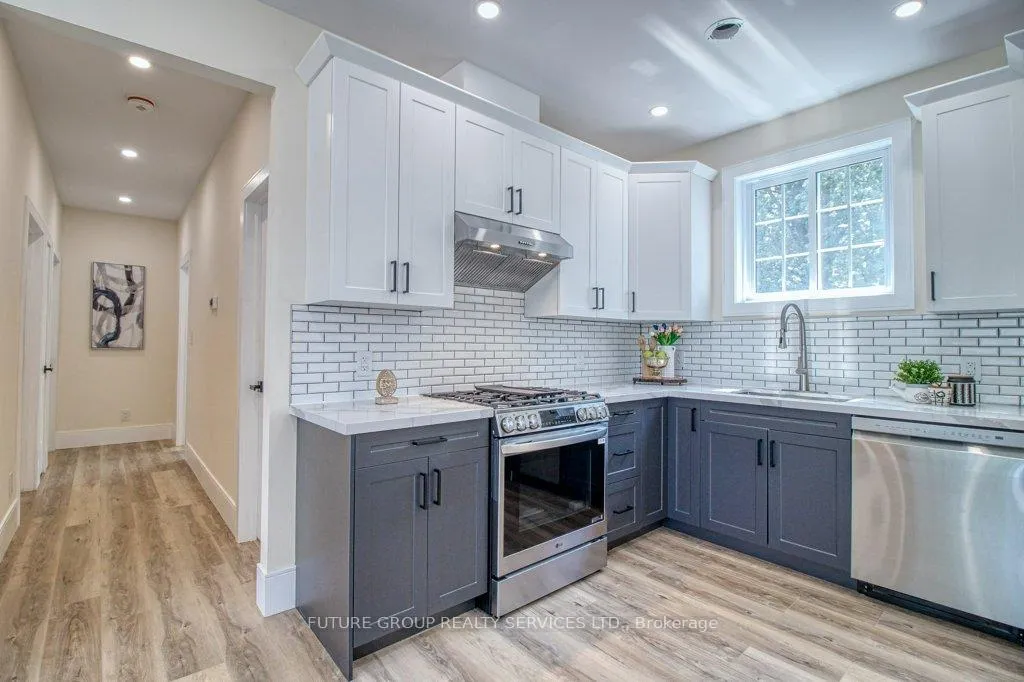 Photo 10 of 109 Penrose Street, Sarnia — HOMEH