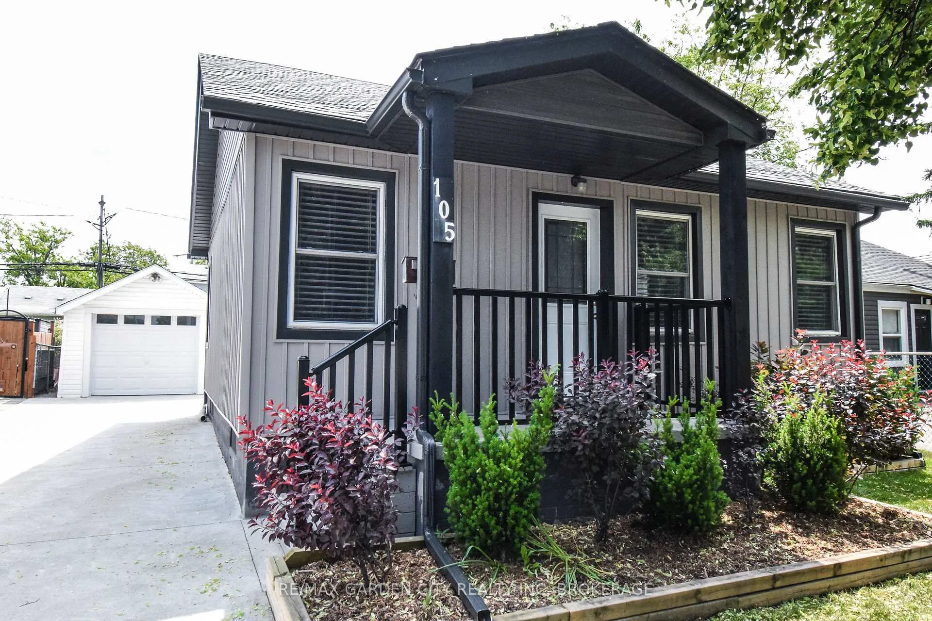 Photo 1 of 105 Mcarthur Avenue, Welland, Lincoln/Crowland — HOMEH