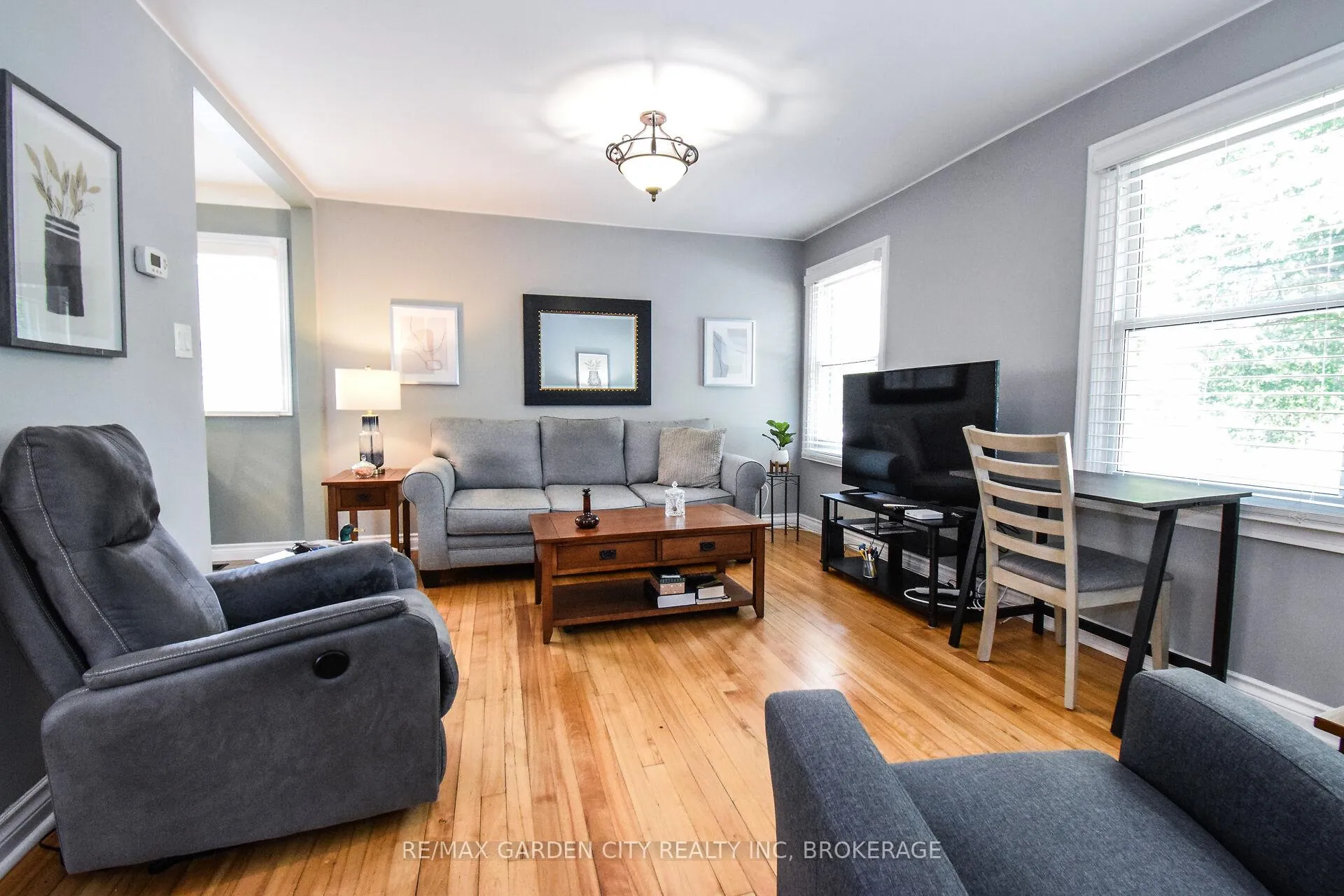 Photo 6 of 105 Mcarthur Avenue, Welland, Lincoln/Crowland — HOMEH