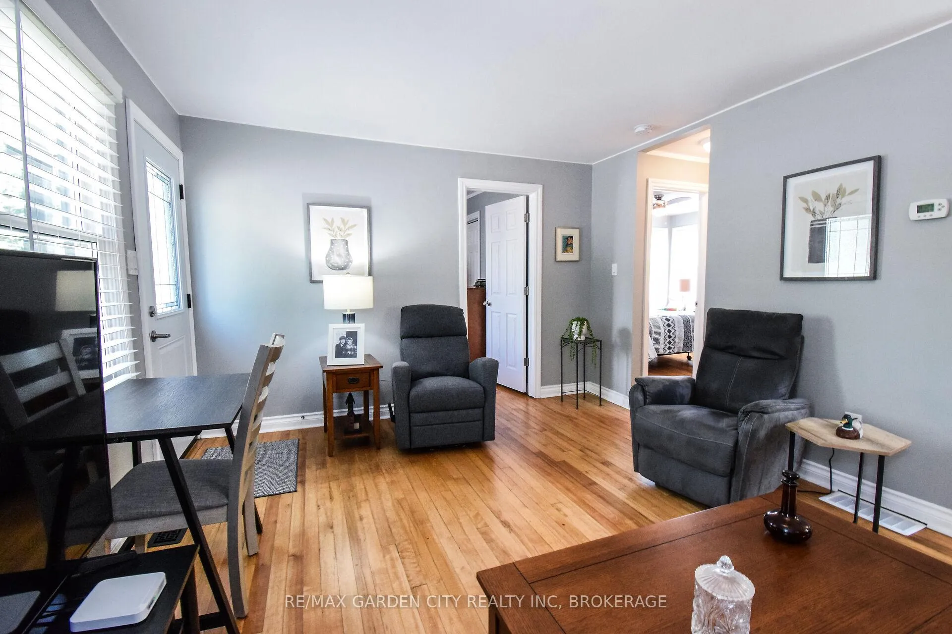 Photo 9 of 105 Mcarthur Avenue, Welland, Lincoln/Crowland — HOMEH