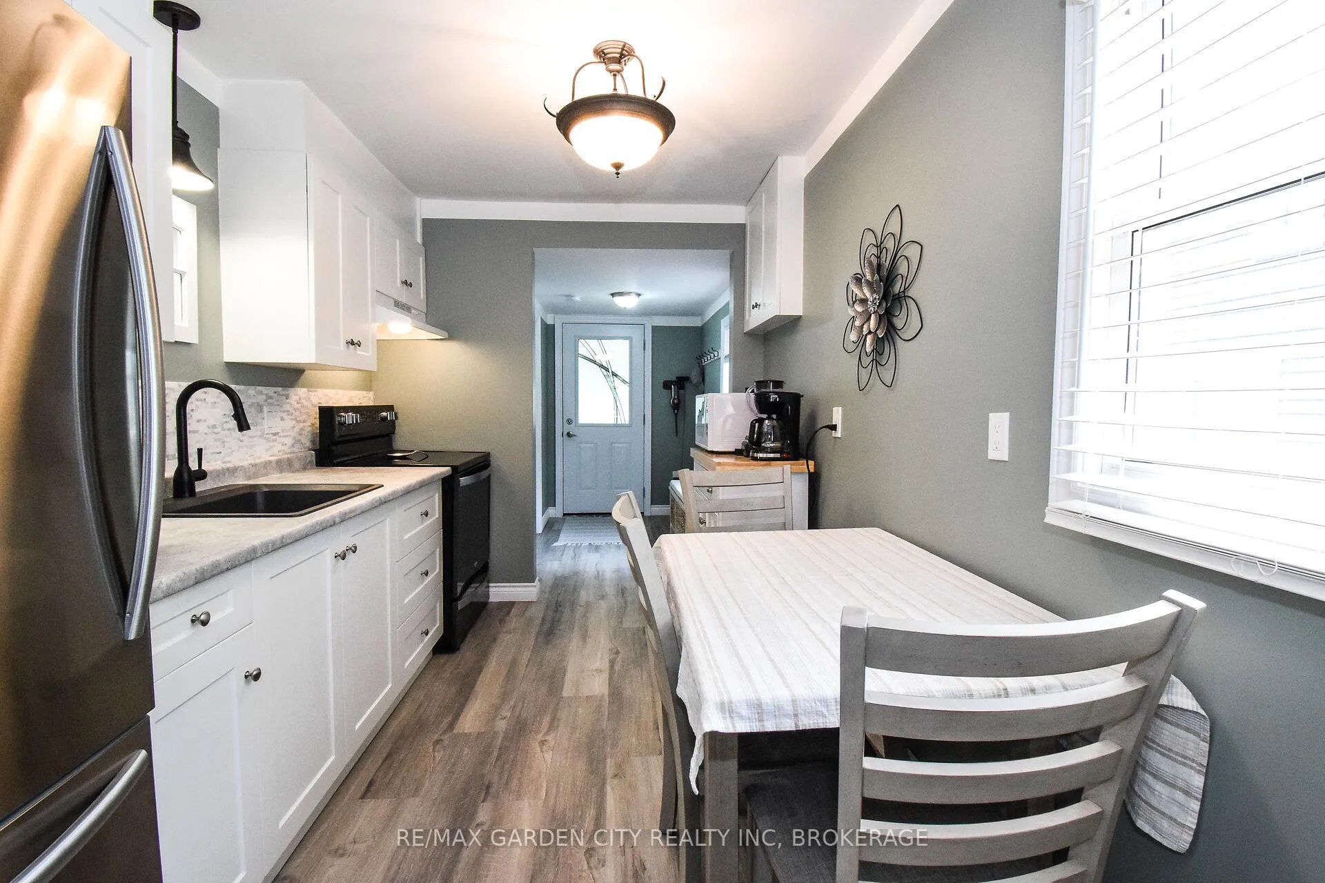 Photo 11 of 105 Mcarthur Avenue, Welland, Lincoln/Crowland — HOMEH