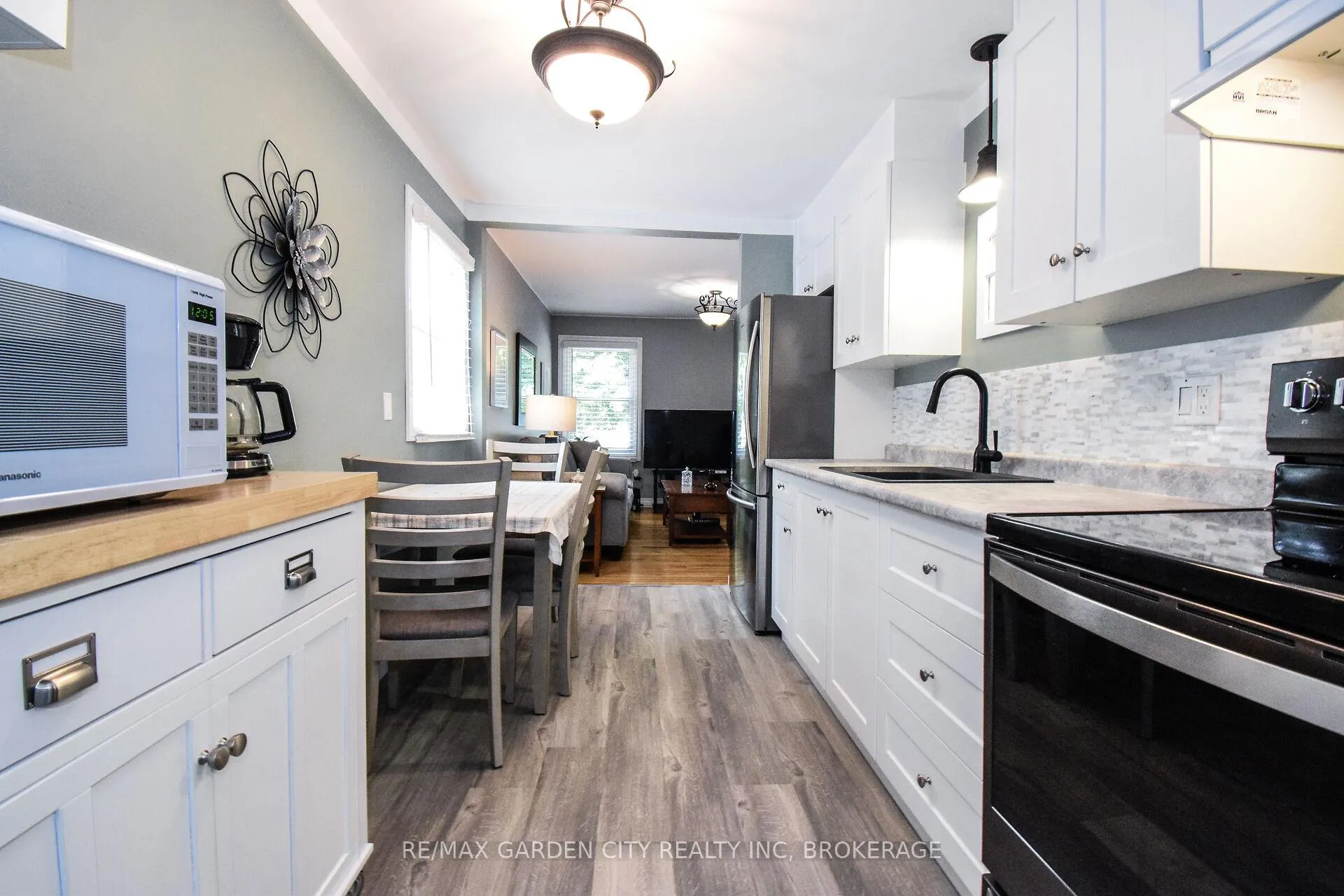 Photo 13 of 105 Mcarthur Avenue, Welland, Lincoln/Crowland — HOMEH