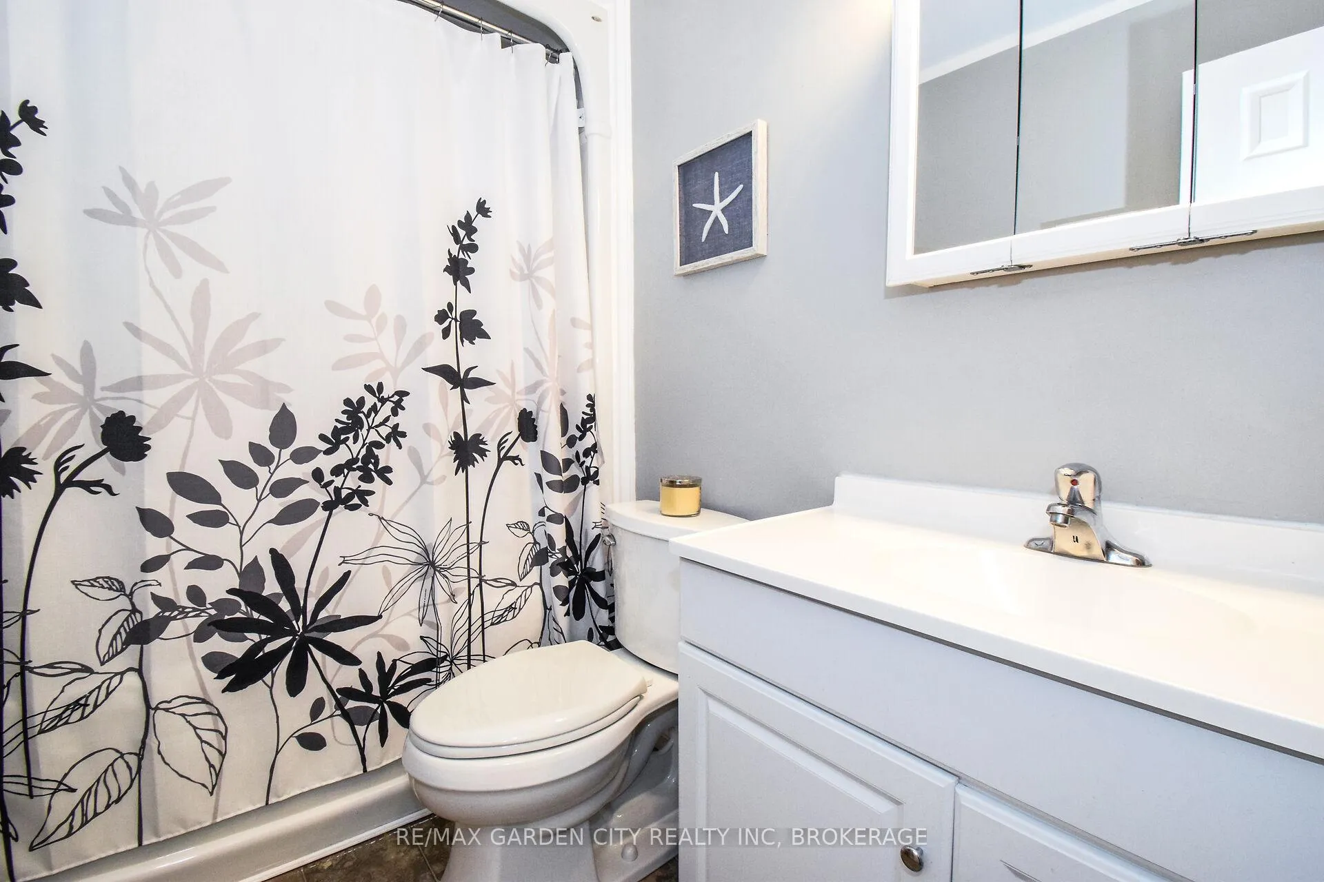 Photo 20 of 105 Mcarthur Avenue, Welland, Lincoln/Crowland — HOMEH