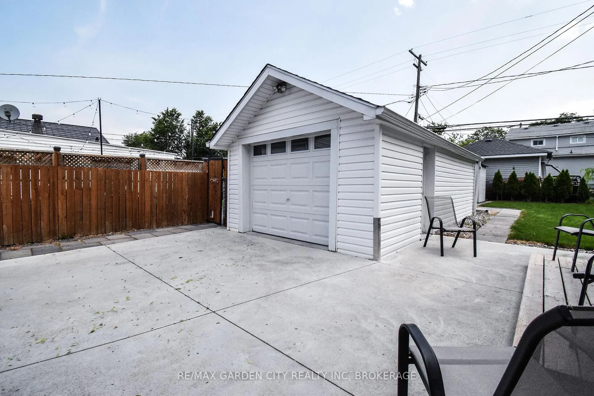 Photo 36 of 105 Mcarthur Avenue, Welland, Lincoln/Crowland — HOMEH