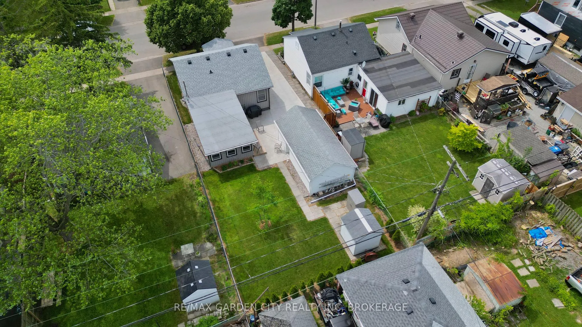 Photo 42 of 105 Mcarthur Avenue, Welland, Lincoln/Crowland — HOMEH