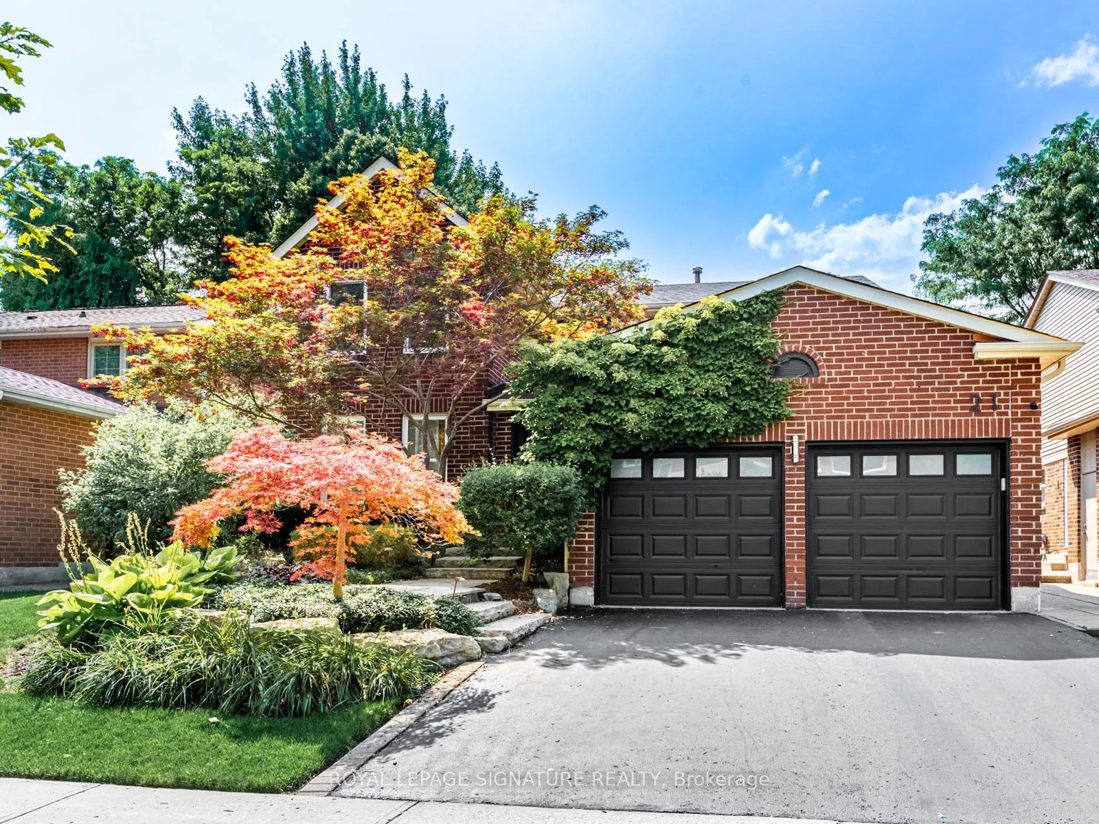 Photo 2 of 21 Emeline Crescent, Markham, Markham Village — HOMEH