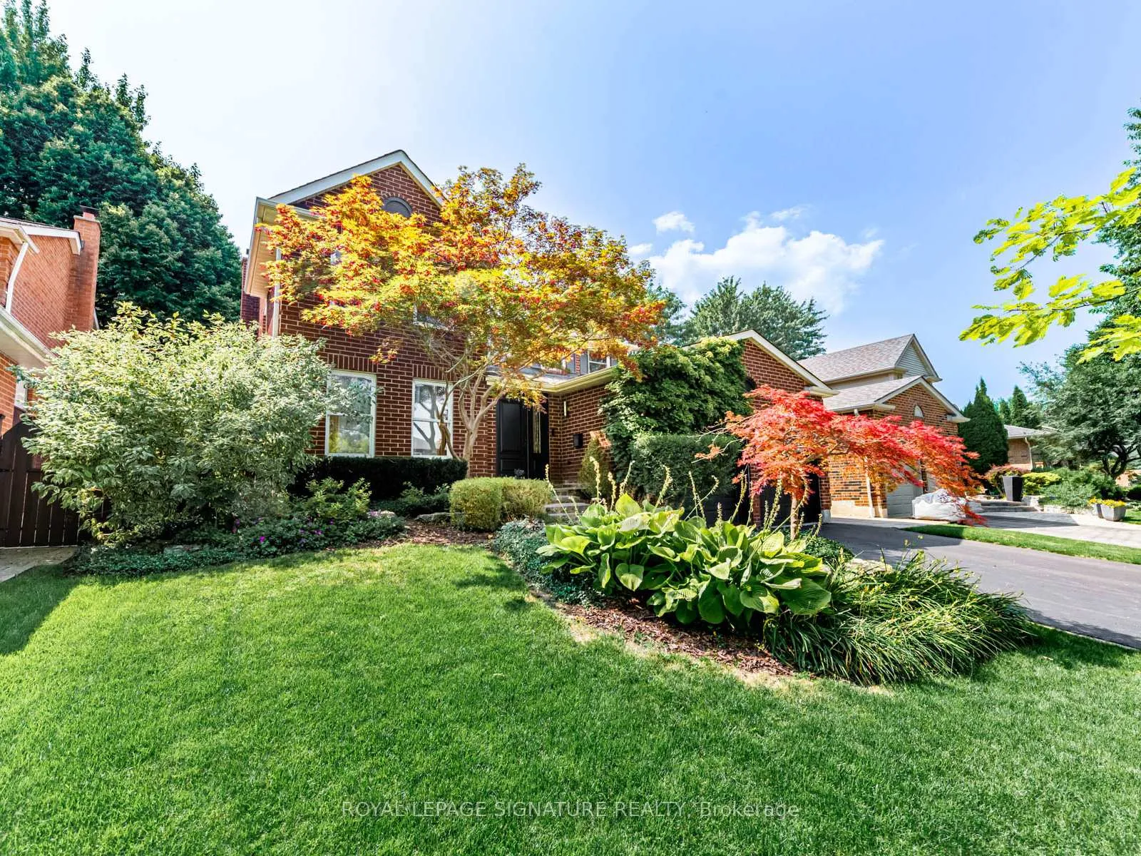 Photo 3 of 21 Emeline Crescent, Markham, Markham Village — HOMEH