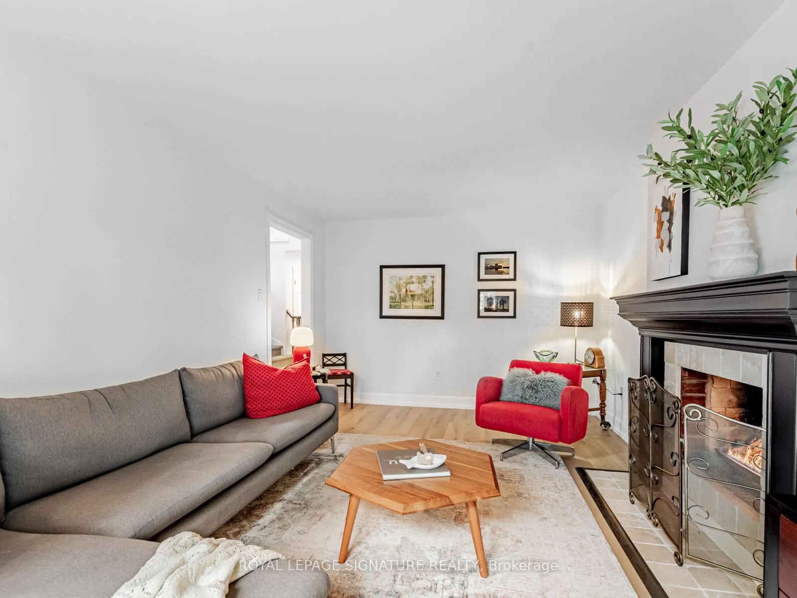 Photo 9 of 21 Emeline Crescent, Markham, Markham Village — HOMEH
