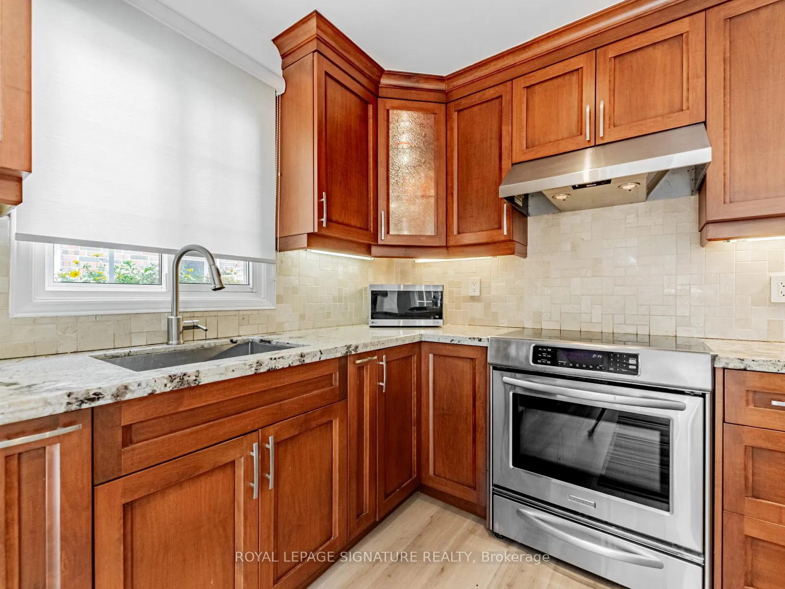 Photo 14 of 21 Emeline Crescent, Markham, Markham Village — HOMEH