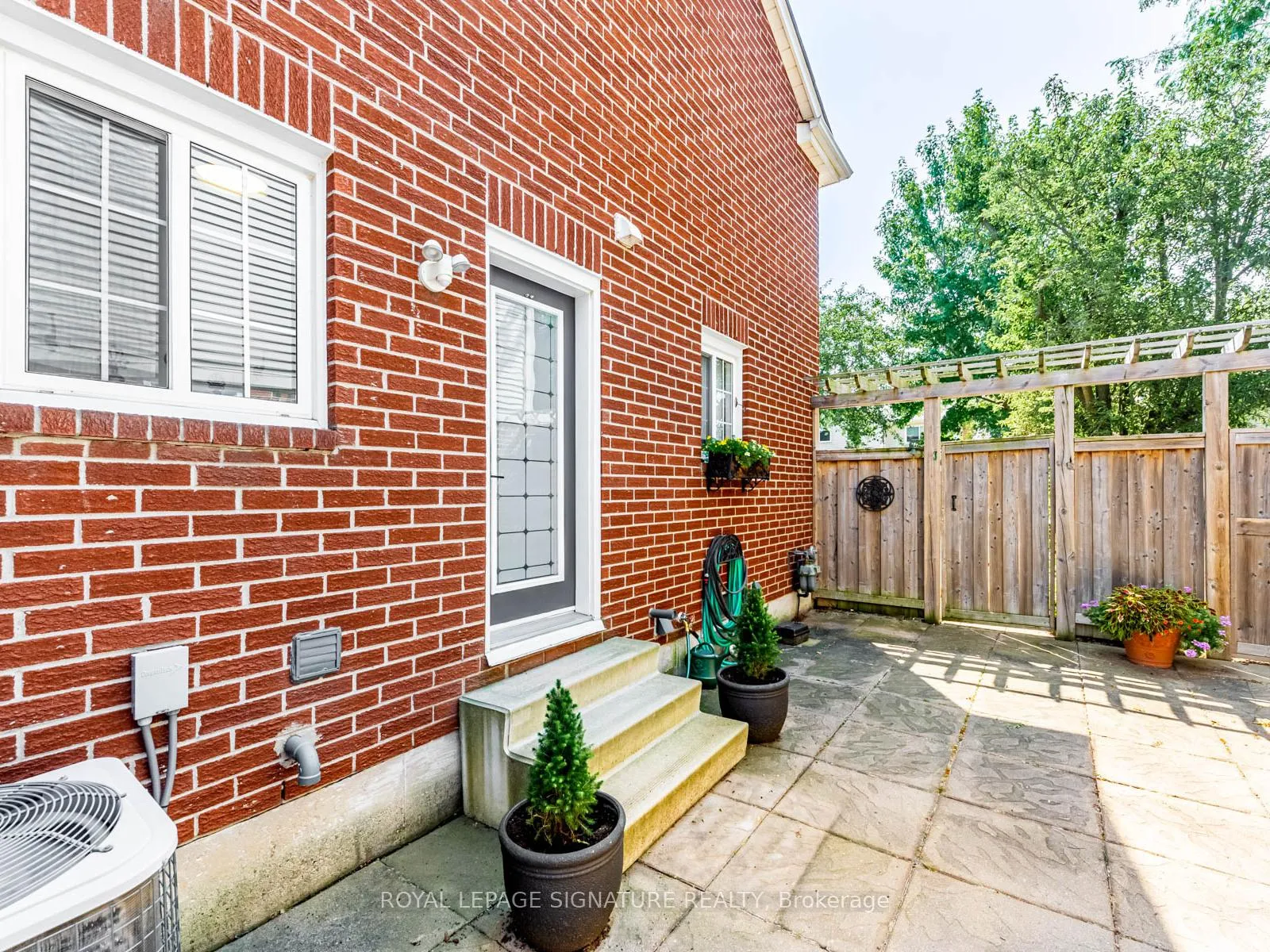 Photo 33 of 21 Emeline Crescent, Markham, Markham Village — HOMEH