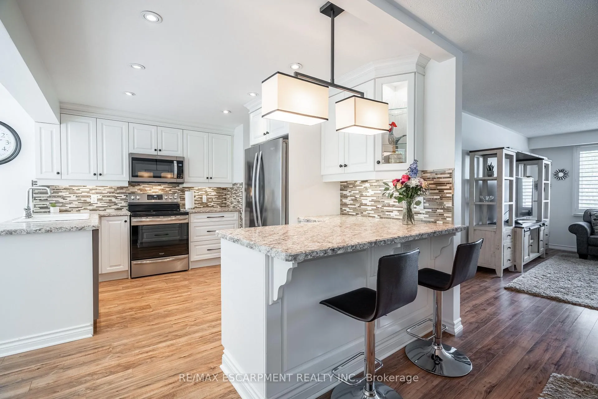 Photo 13 of 34 Palm Court, Hamilton, Stoney Creek — HOMEH