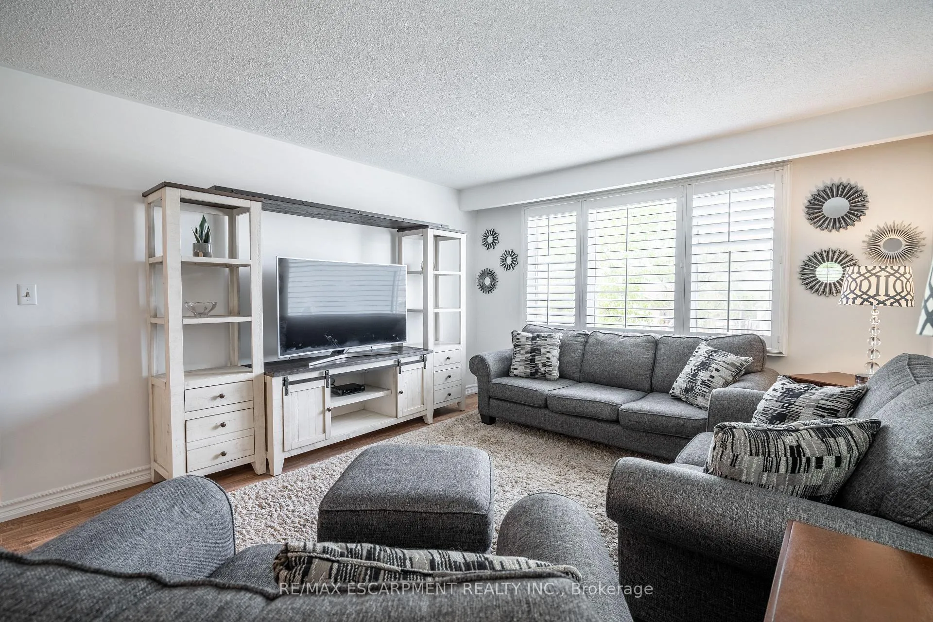 Photo 20 of 34 Palm Court, Hamilton, Stoney Creek — HOMEH