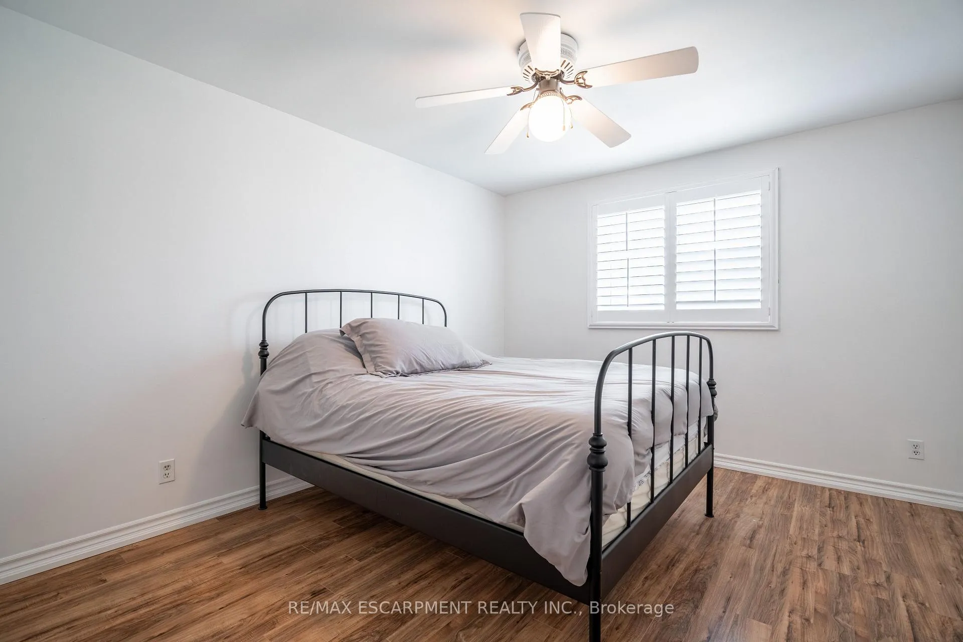 Photo 23 of 34 Palm Court, Hamilton, Stoney Creek — HOMEH