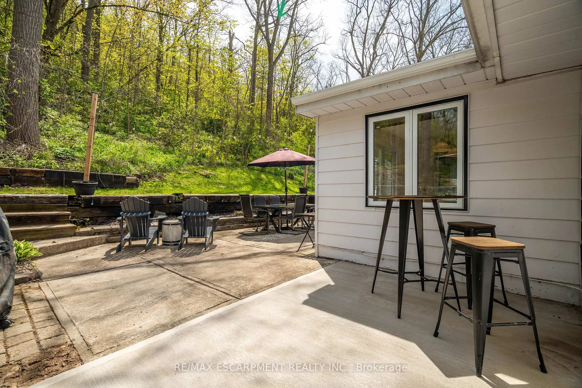 Photo 33 of 34 Palm Court, Hamilton, Stoney Creek — HOMEH