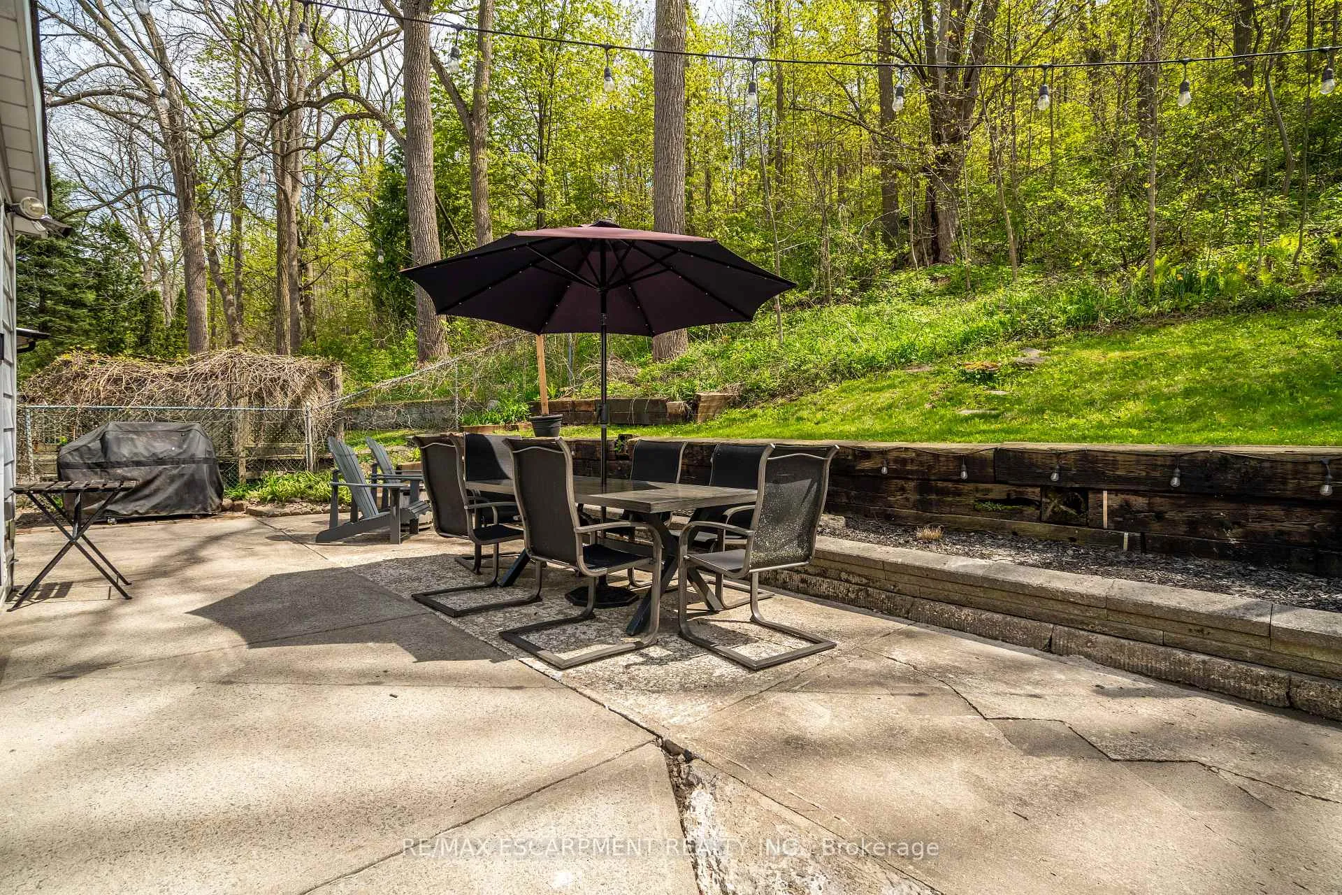 Photo 36 of 34 Palm Court, Hamilton, Stoney Creek — HOMEH