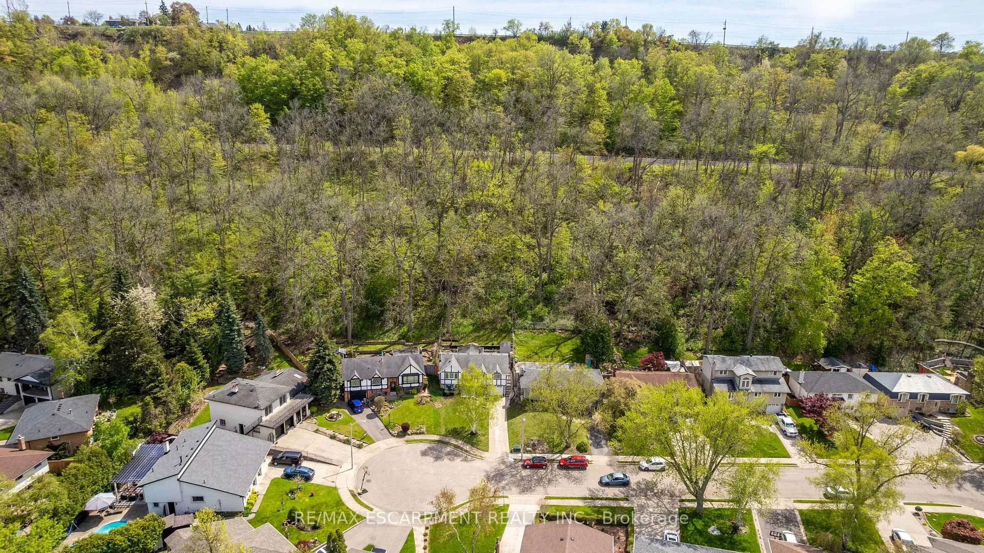 Photo 39 of 34 Palm Court, Hamilton, Stoney Creek — HOMEH