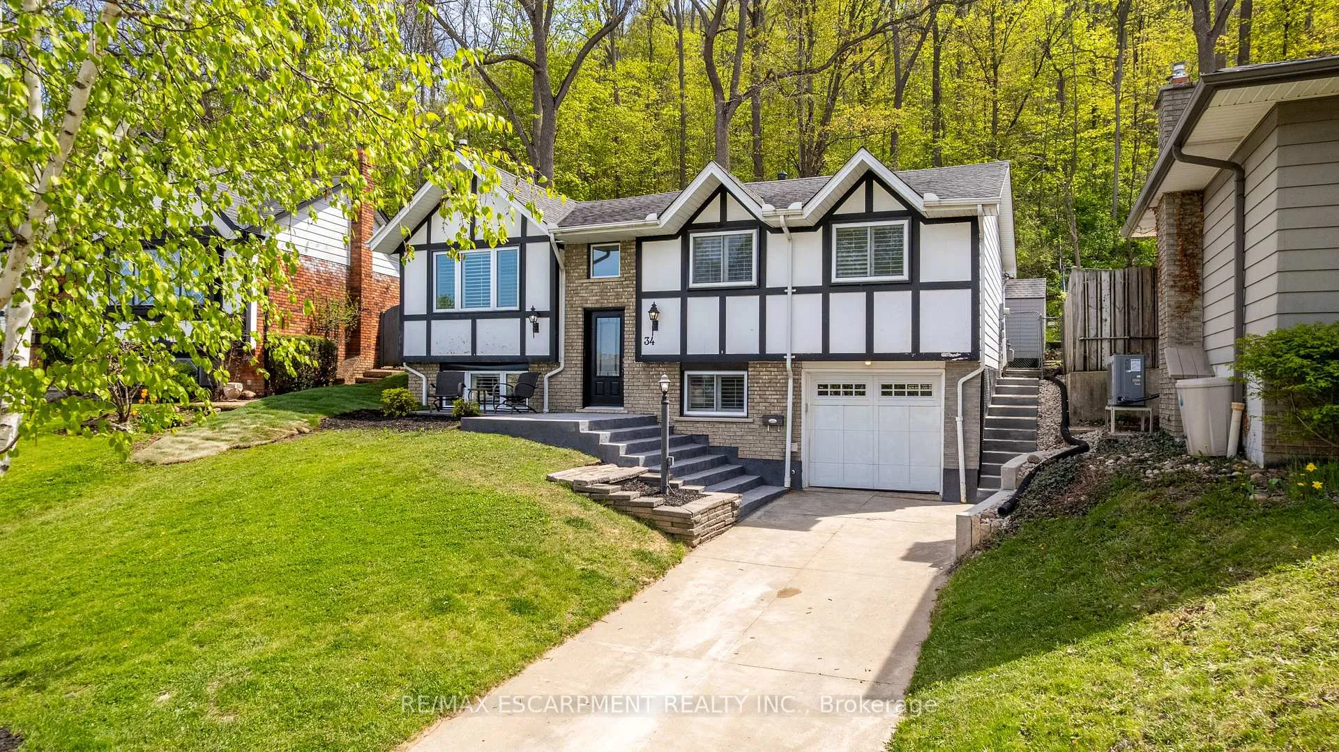 Photo 40 of 34 Palm Court, Hamilton, Stoney Creek — HOMEH