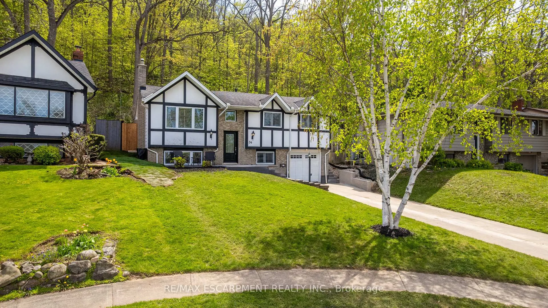 Photo 42 of 34 Palm Court, Hamilton, Stoney Creek — HOMEH