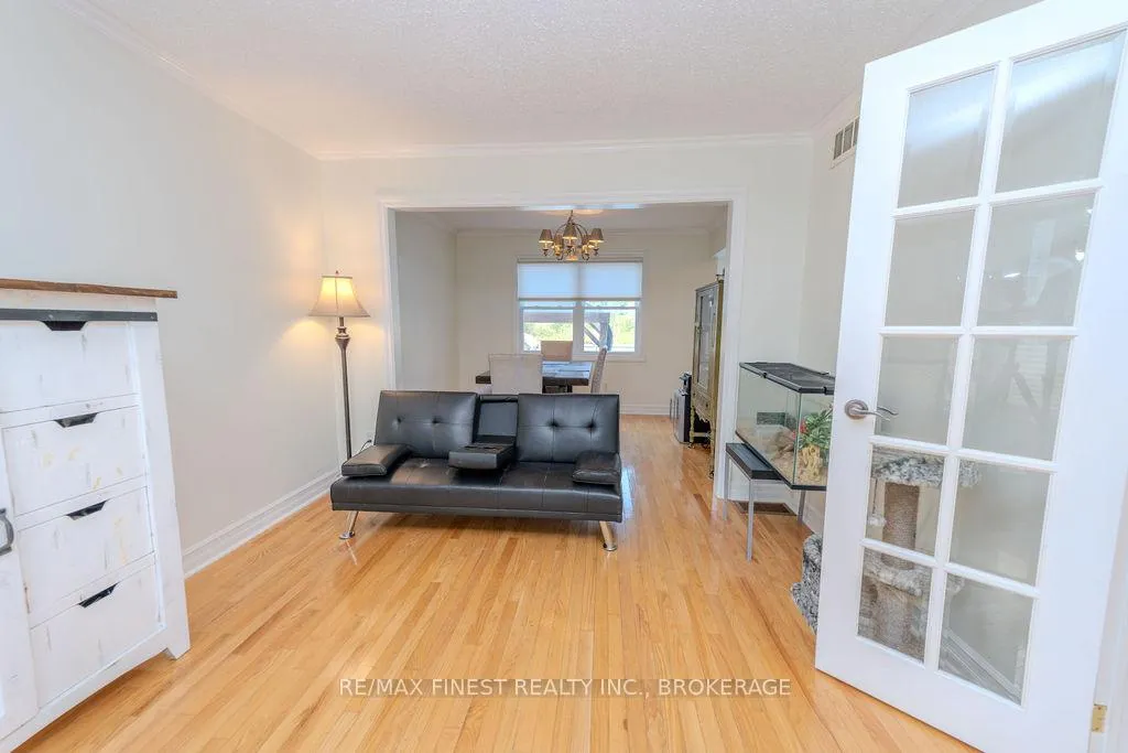 Photo 9 of 1106 Wintergreen Crescent, Kingston, City Northwest — HOMEH