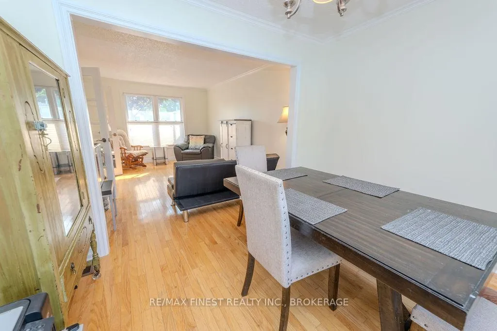 Photo 10 of 1106 Wintergreen Crescent, Kingston, City Northwest — HOMEH