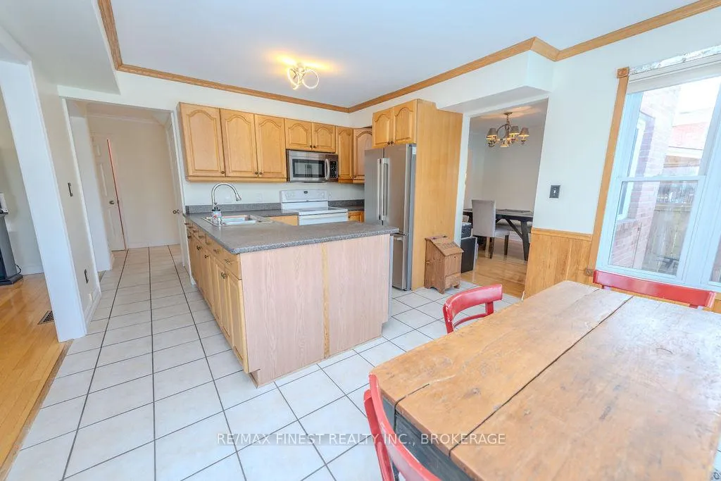 Photo 15 of 1106 Wintergreen Crescent, Kingston, City Northwest — HOMEH