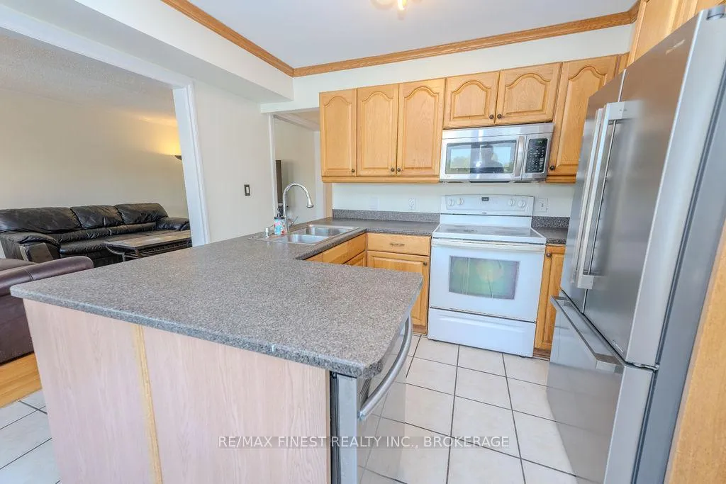 Photo 17 of 1106 Wintergreen Crescent, Kingston, City Northwest — HOMEH