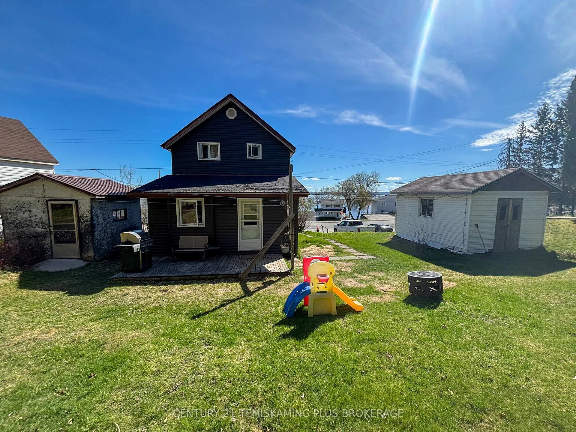 Photo 3 of 500 Lakeshore Road, Temiskaming Shores — HOMEH