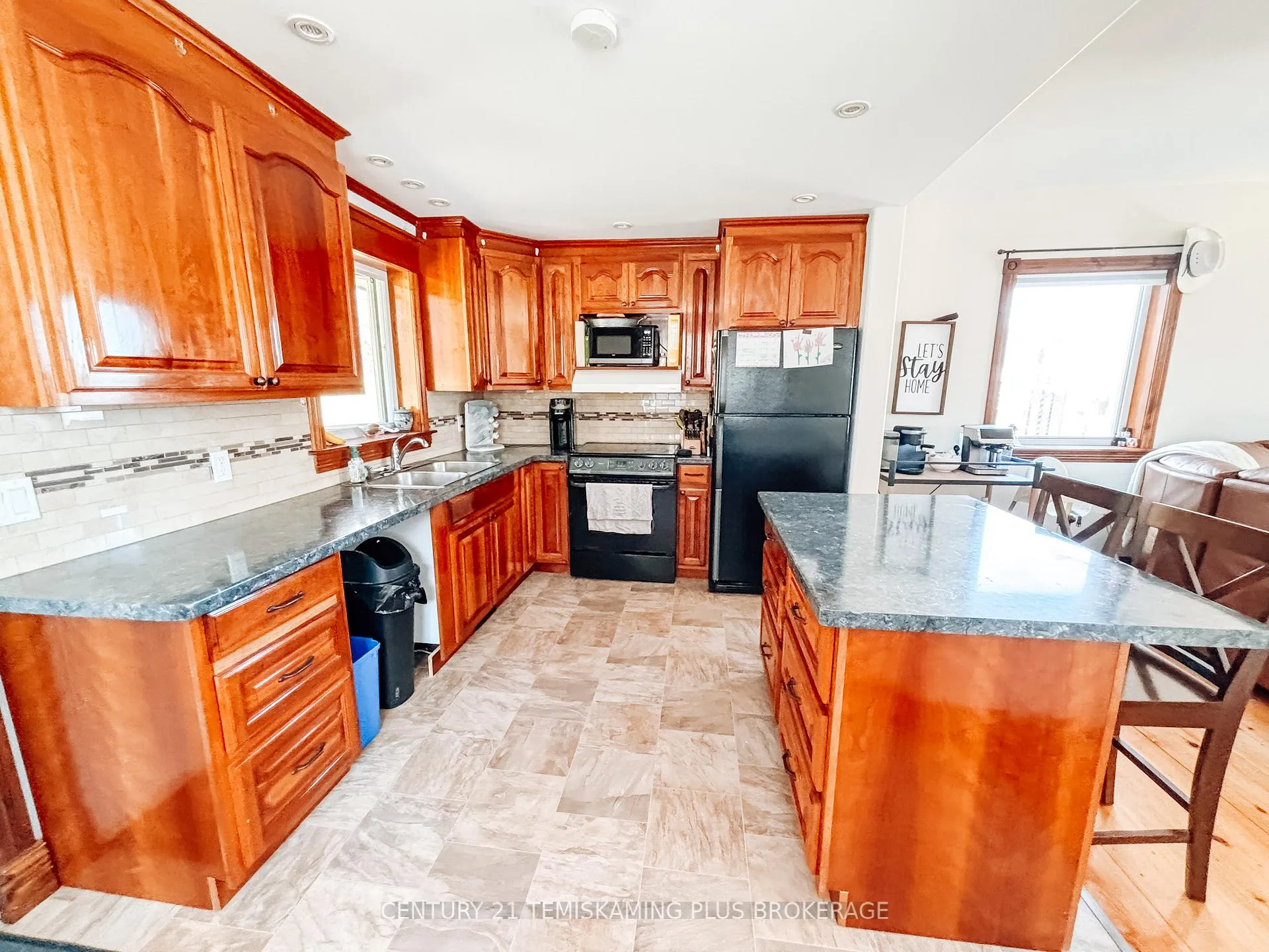 Photo 5 of 500 Lakeshore Road, Temiskaming Shores — HOMEH