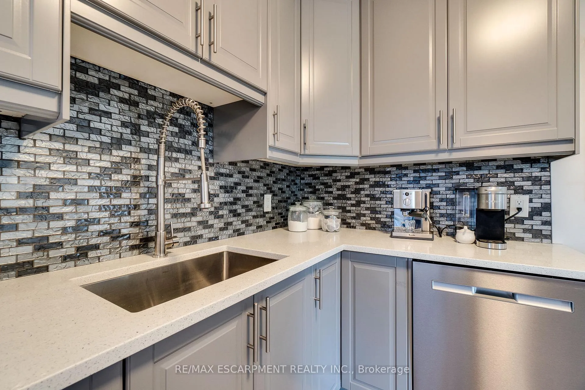 Photo 14 of 17 Ronaldshay Avenue, Hamilton, Greeningdon — HOMEH