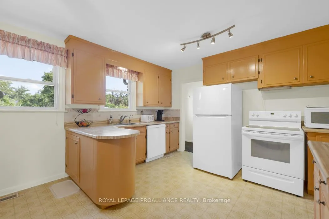 Photo 13 of 13 Lemoine Street, Belleville, Belleville Ward — HOMEH