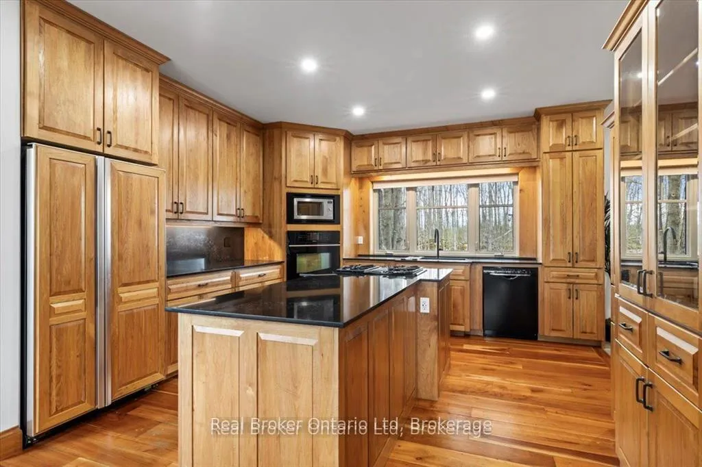 Photo 14 of 740494 10 Side Road, Chatsworth — HOMEH