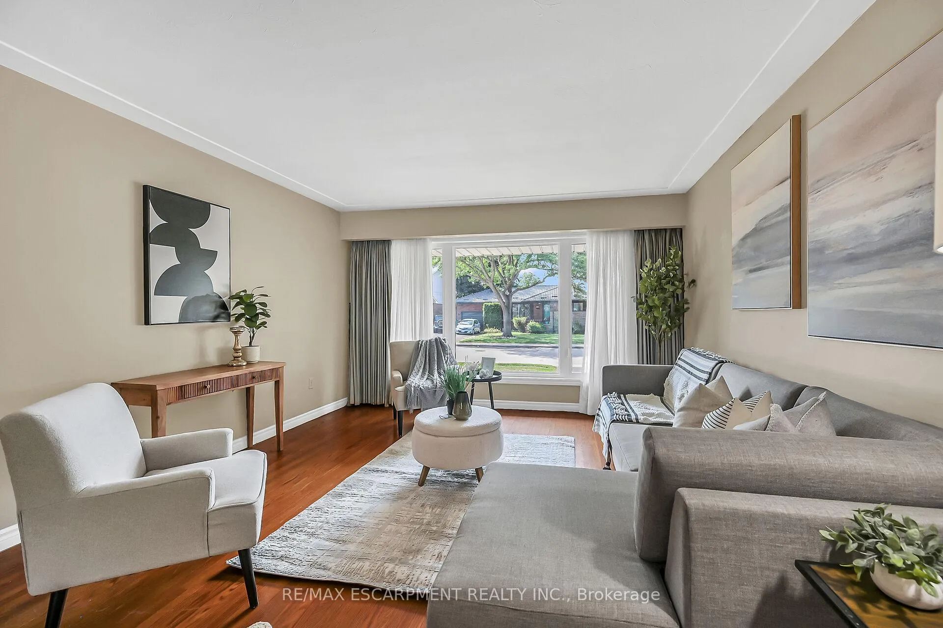 Photo 5 of 31 Belair Drive, Hamilton, Centremount — HOMEH