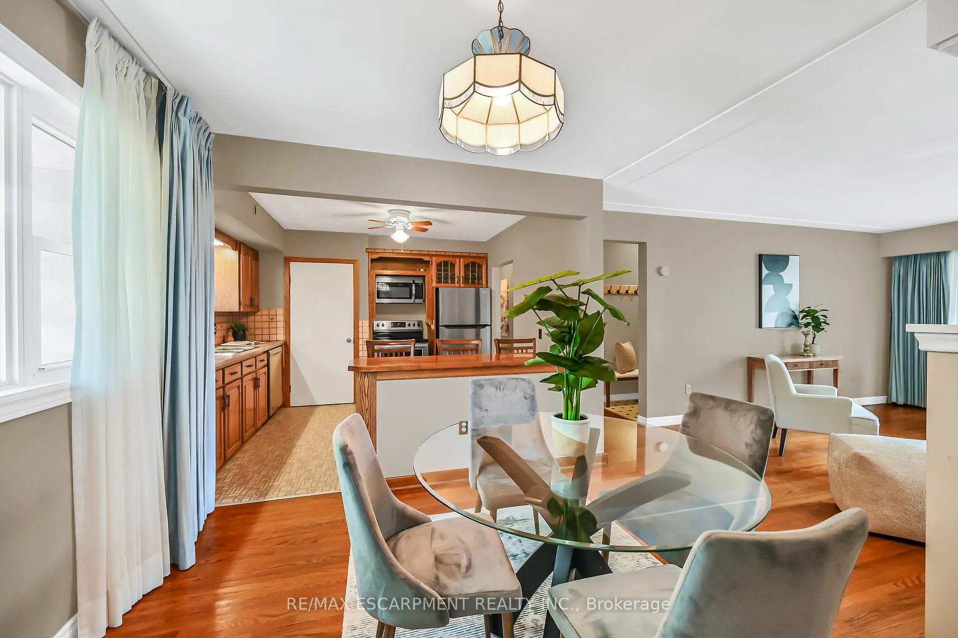 Photo 12 of 31 Belair Drive, Hamilton, Centremount — HOMEH