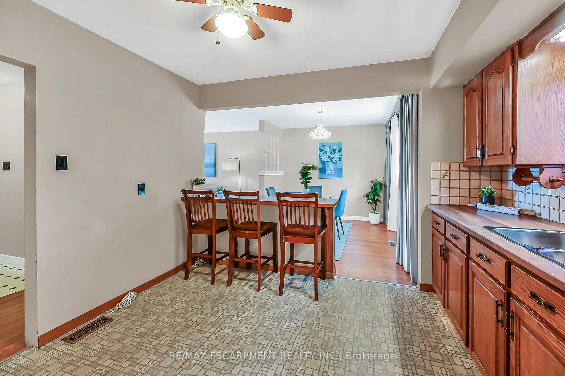 Photo 17 of 31 Belair Drive, Hamilton, Centremount — HOMEH