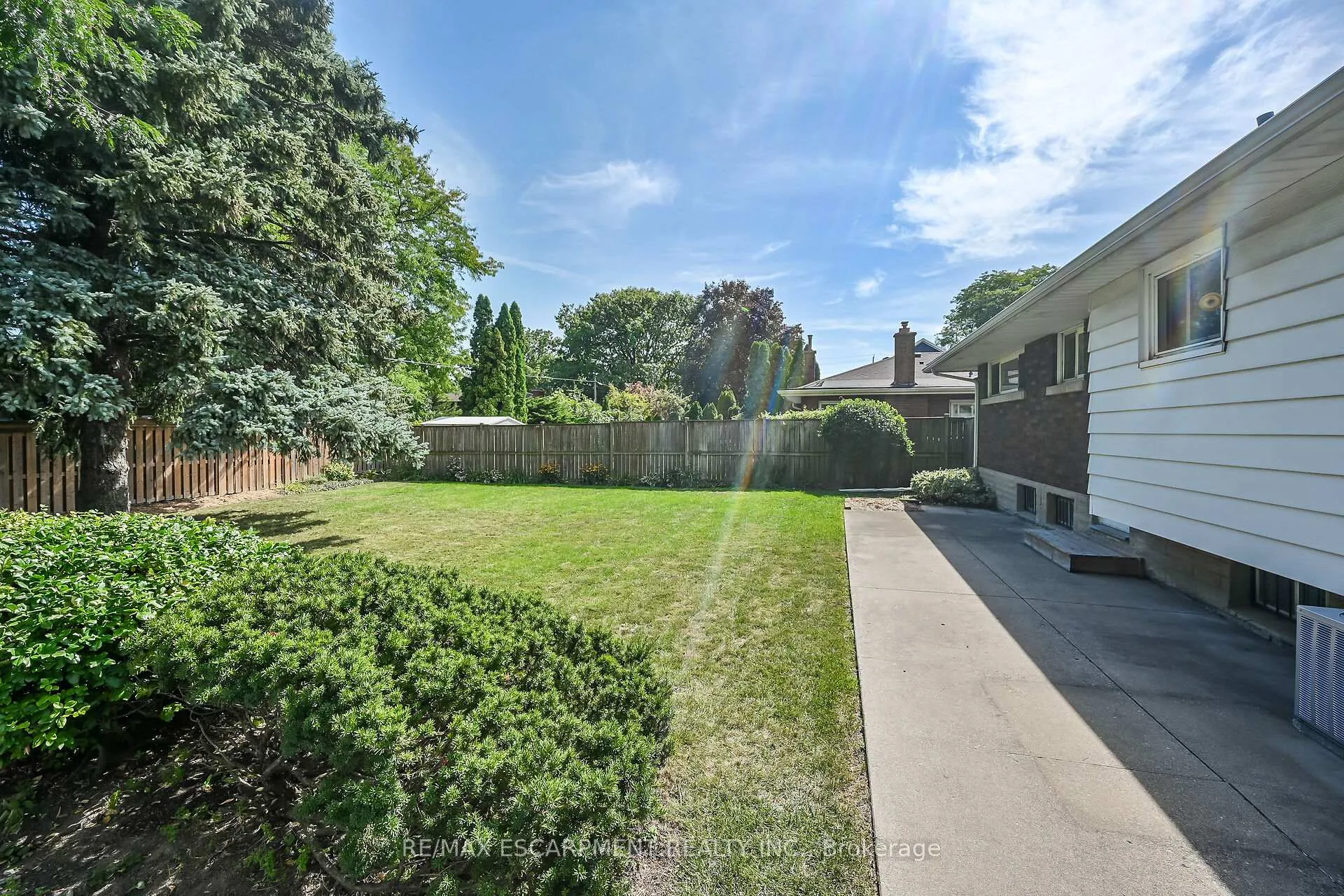 Photo 41 of 31 Belair Drive, Hamilton, Centremount — HOMEH