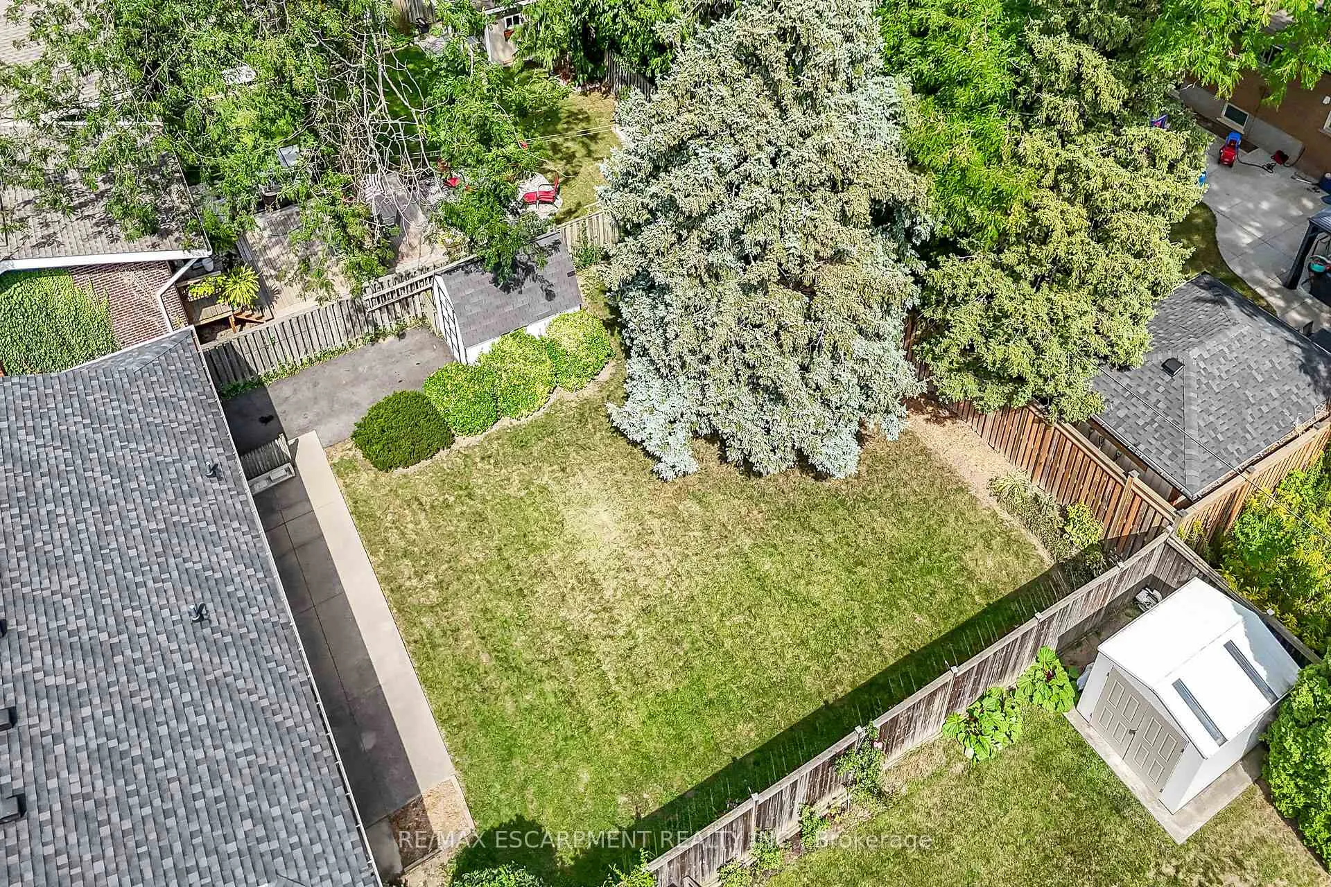 Photo 46 of 31 Belair Drive, Hamilton, Centremount — HOMEH