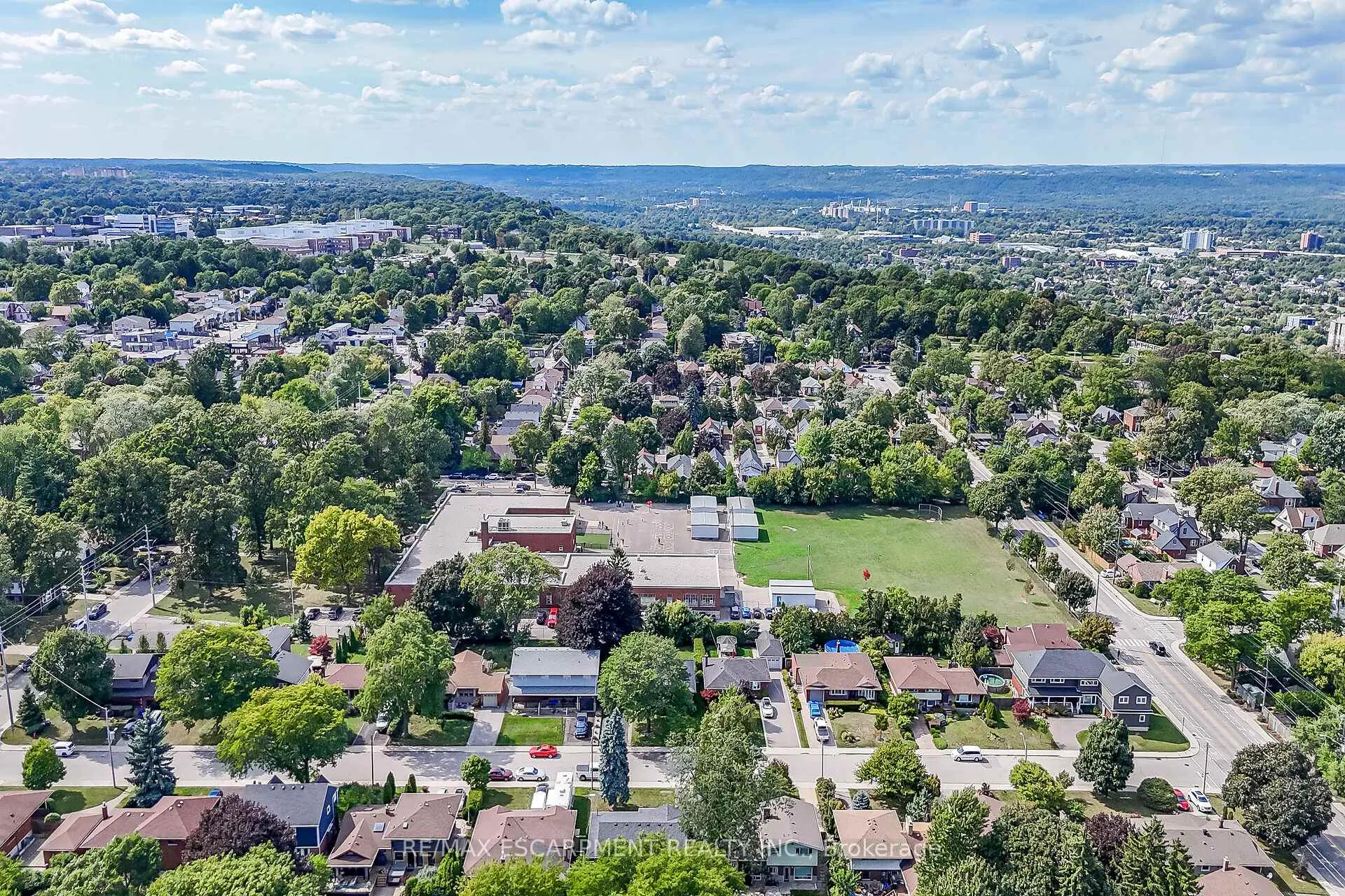 Photo 50 of 31 Belair Drive, Hamilton, Centremount — HOMEH