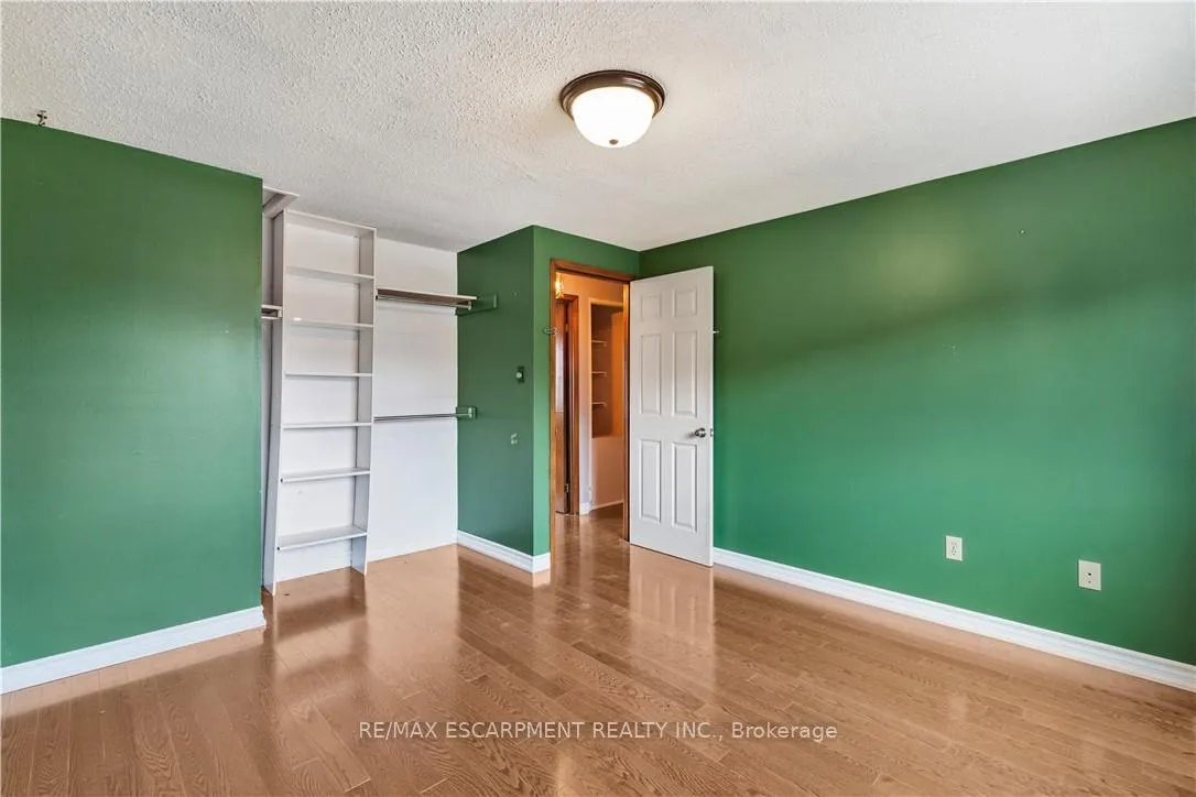 Photo 19 of 26 Glenashton Drive, Hamilton, Stoney Creek — HOMEH