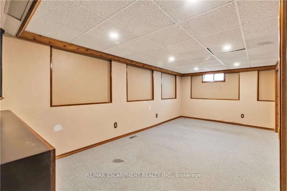 Photo 21 of 26 Glenashton Drive, Hamilton, Stoney Creek — HOMEH