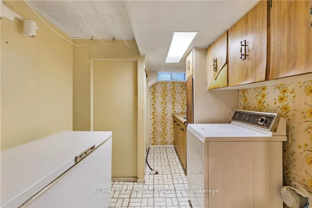 Photo 22 of 26 Glenashton Drive, Hamilton, Stoney Creek — HOMEH